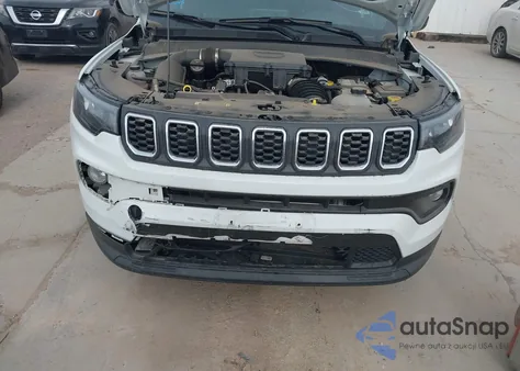 2025 Jeep Compass Latitude 4X4 z USA, uszkodzony, nr VIN 3C4NJDBN0ST569939